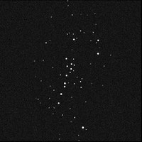 Ursa Major III/UNIONS 1 - ein uraltes, kompaktes Sternsystem mit etwa 60 Sternen, dessen ungewöhnlich hohe Geschwindigkeitsdispersion auf mehrere tausend Sonnenmassen versteckter Materie innerhalb des Sternhaufens hindeutet.