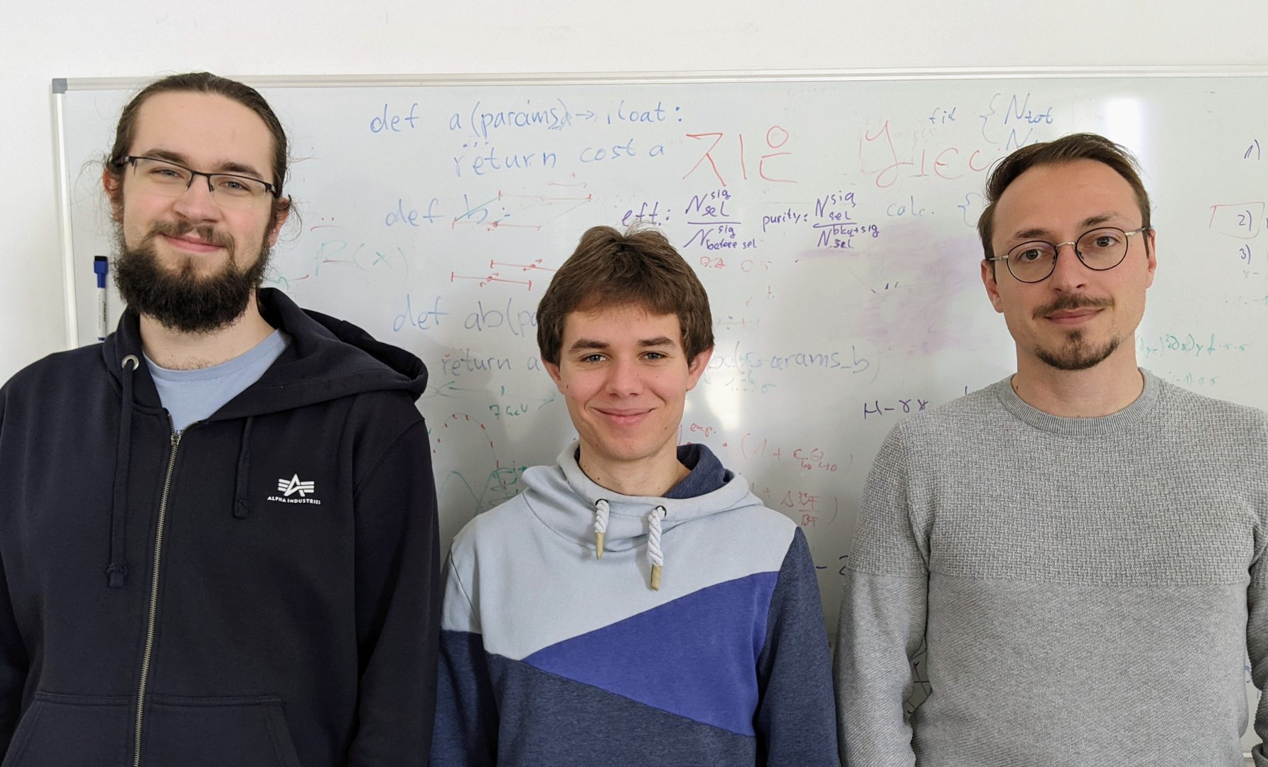 Bonn Team - The FASER team from Bonn University, which played a key role in the discovery: Tobias Blesgen (as part of his bachelor thesis), Tobias Böckh (as part of his PhD) and Dr. Markus Prim (from left to right).