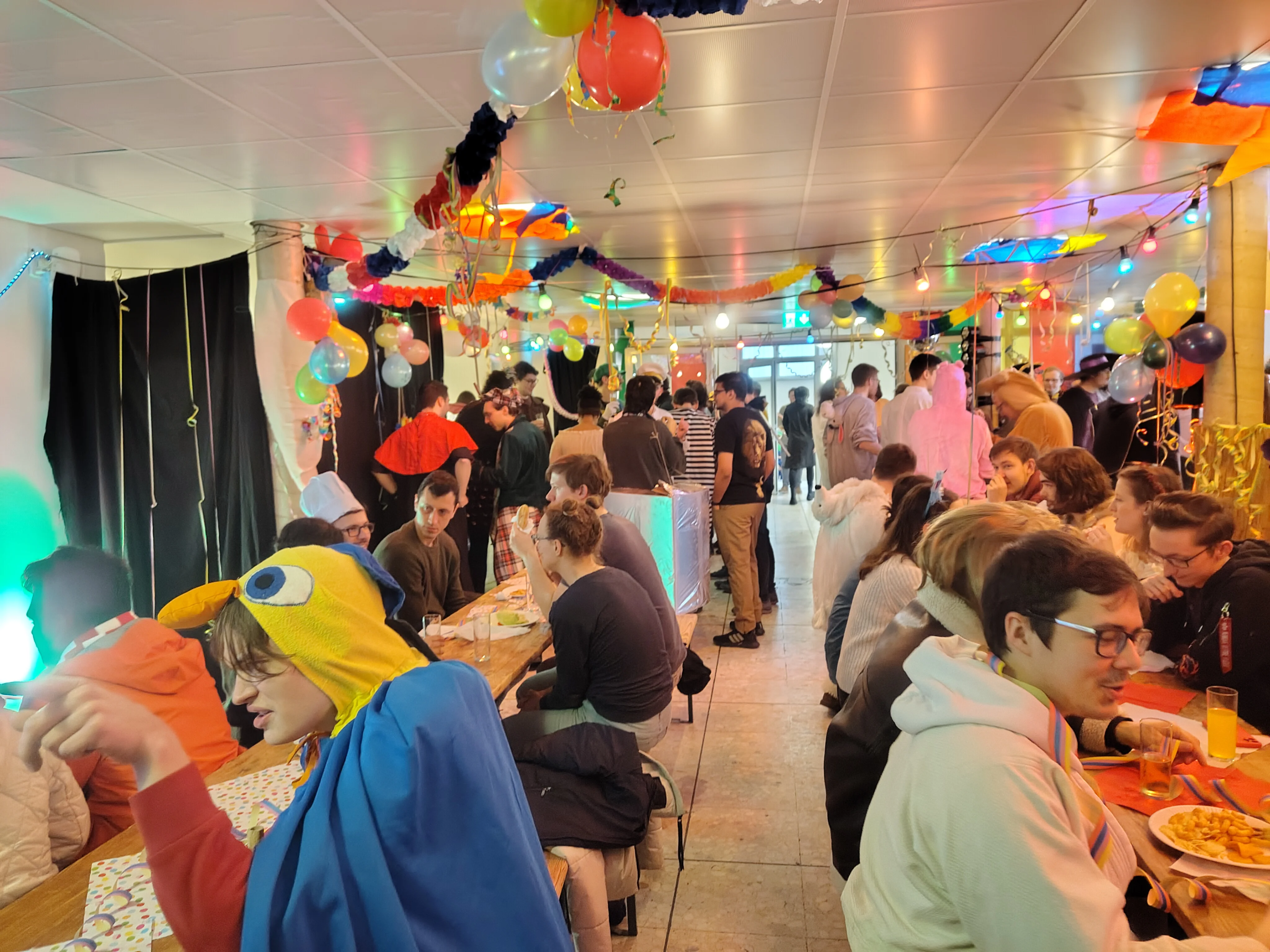 Carnival party of the Physics Institutes 2026