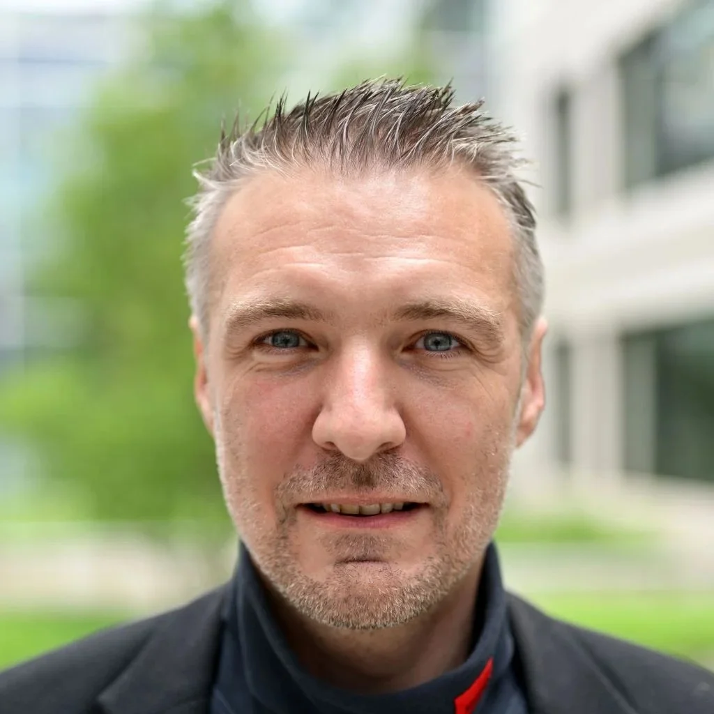 Schott-web.jpg