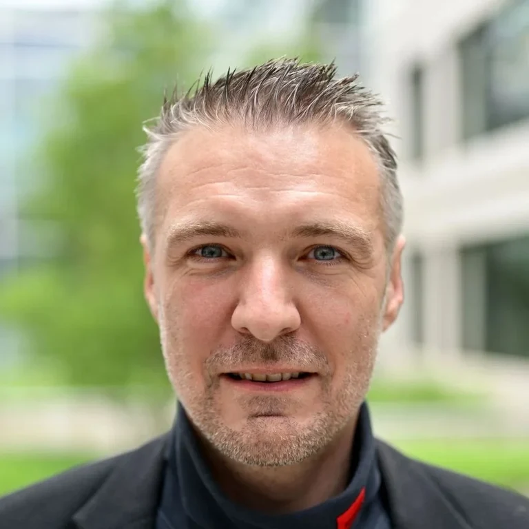 Schott-web.jpg
