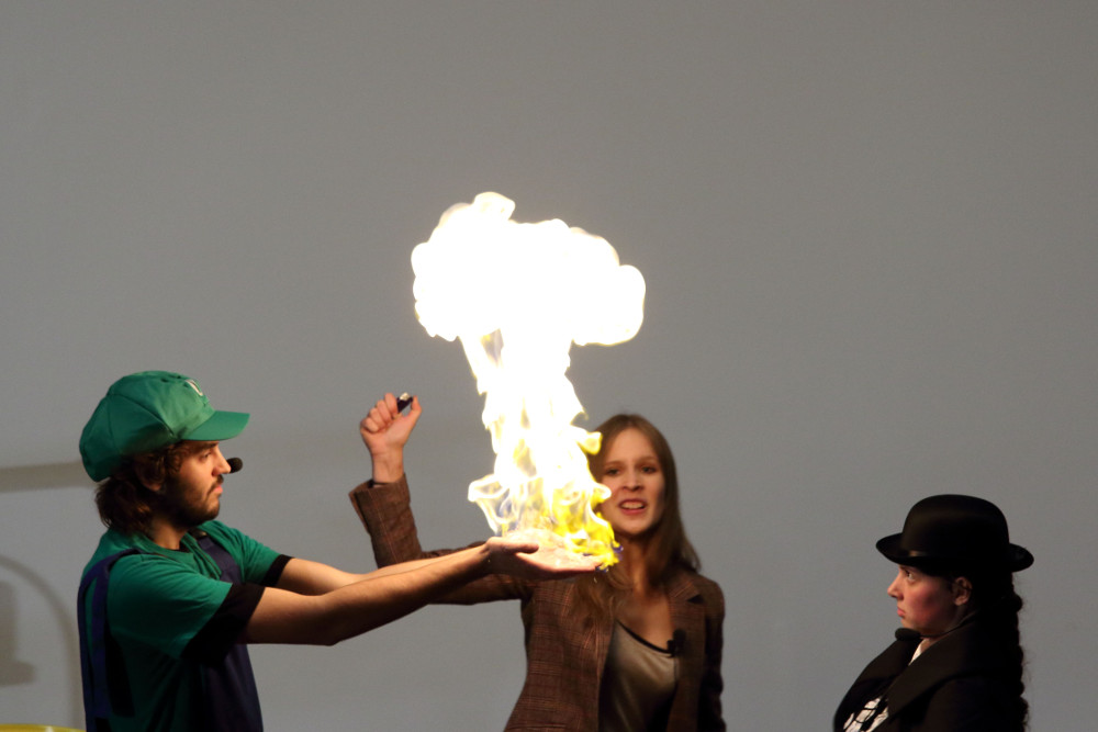 Feuerspiele