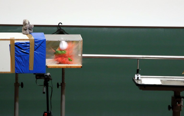 Explosion durch die Vakuumkanone